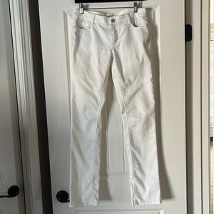 EUC BHWM white denim jeans. Straight leg. Finished hem.